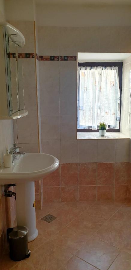 Apartments And Room Vela Сен Екстериор снимка